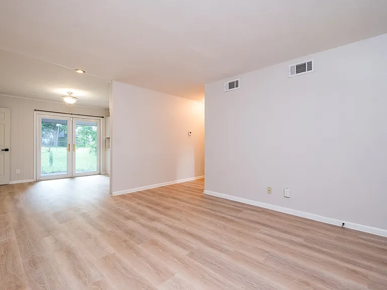 6915 Bluebird Dr — Photo 9