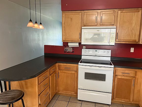 5th image of 2685 Streamside Dr