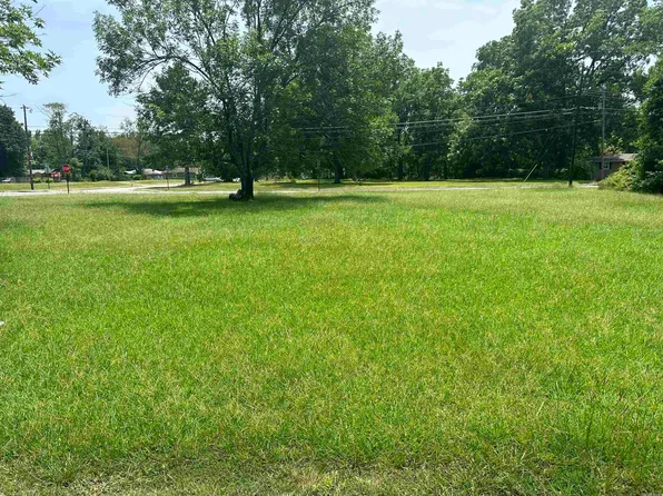 634 Smart St, Jacksonville, AR 72076