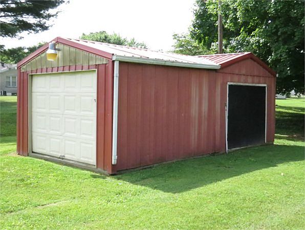 2nd image of 100 Shepherd Dr