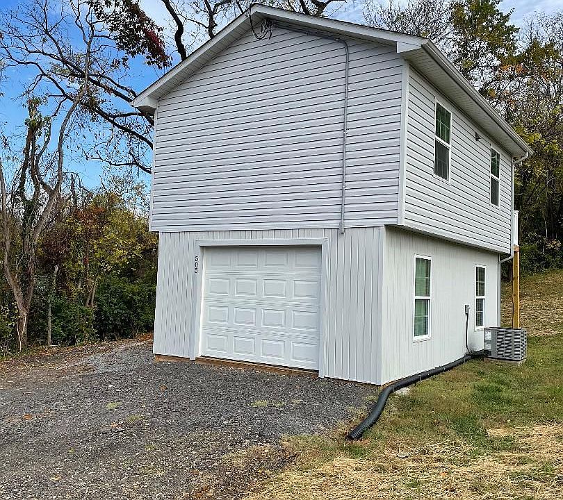 2nd image of 505 Light St NE