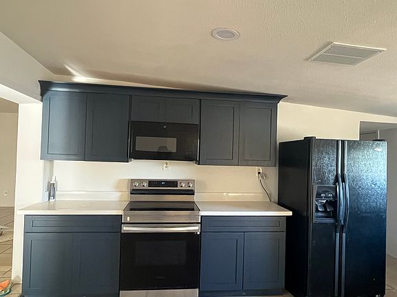 3rd image of 5841 W Mackenzie Dr