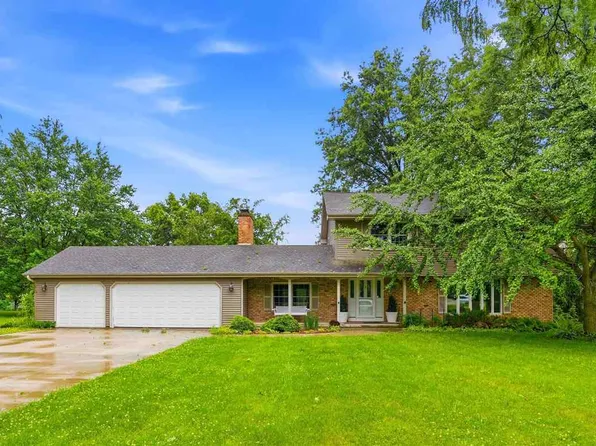 4331 Oakridge Trl NE, Iowa City, IA 52240