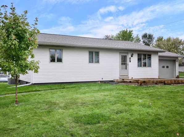 89 W 13th St, Buffalo City, WI 54622