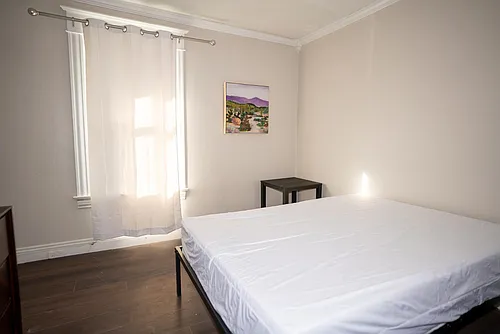 146 E Bell St #6 Photo 1