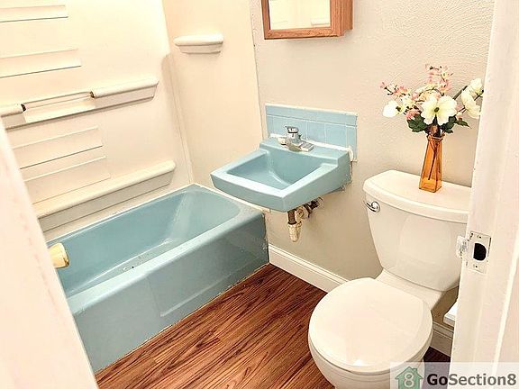 2nd image of 860 Colorado Ave APT 2A