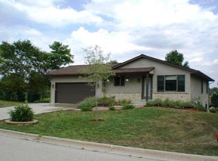 486 Ritger Cir, Allenton, WI 53002