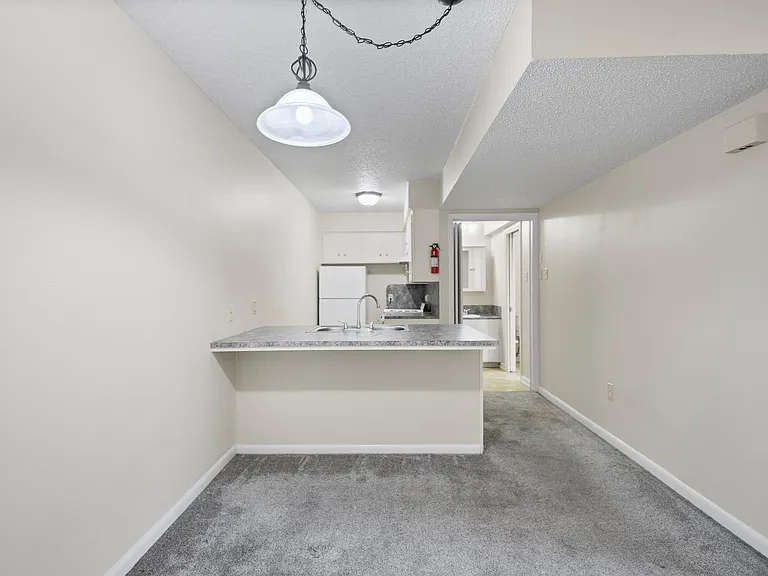 901 Raguet St — Photo 15