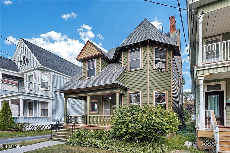 3rd image of 1056 Wendell Avenue