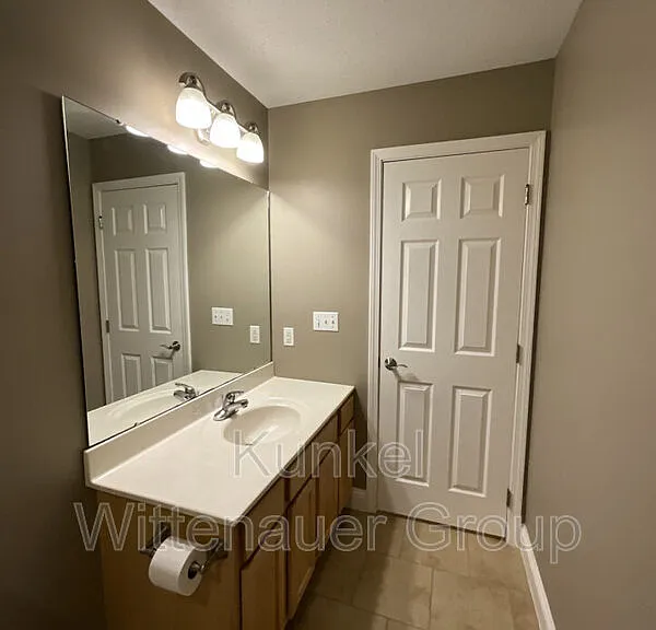 714 Wheatfield Rd — Photo 19