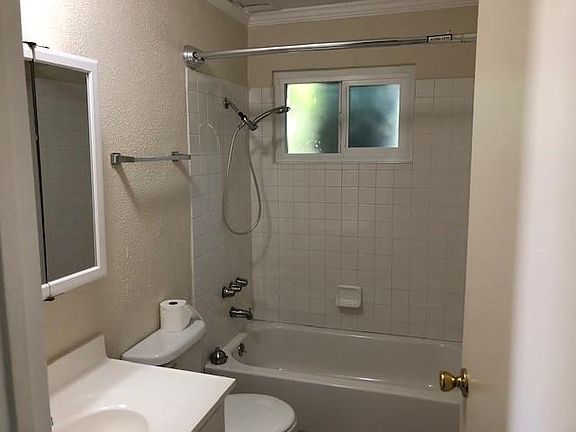3rd image of 1641 Merrill Dr #A