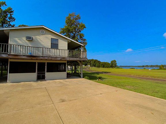 4th image of 225 Trinidad Dr