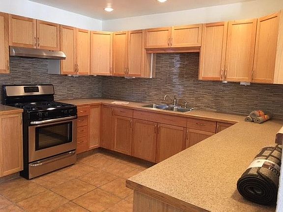 NEWELY REMODELED KITCHEN