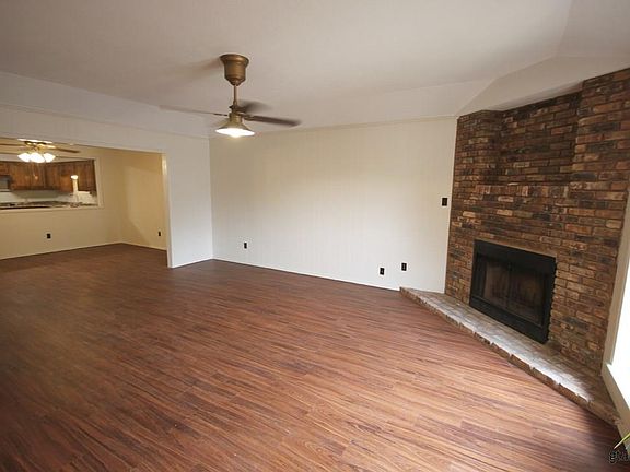 3rd image of 1700 Timber Creek Dr