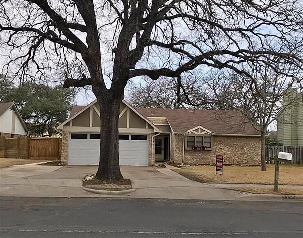 1st image of 1600 Oakridge Dr