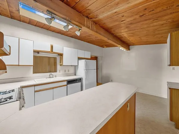 6456 Tooley St, San Diego, CA 92114
