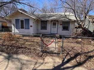 711 SE Lawrence St, Topeka, KS 66607