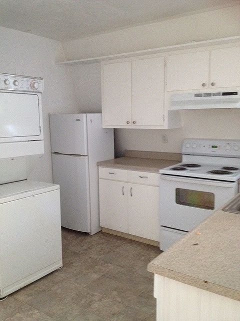 2nd image of 569 1/2 W Taylor St