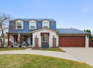 39832 Chaffer St, Clinton Township, MI 48038