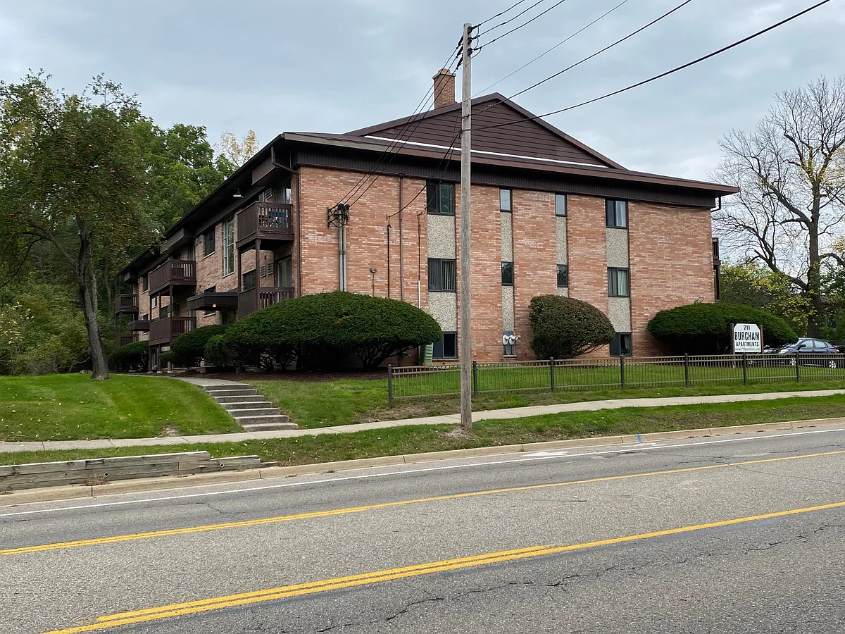 Building Photo - 711 Burcham Dr