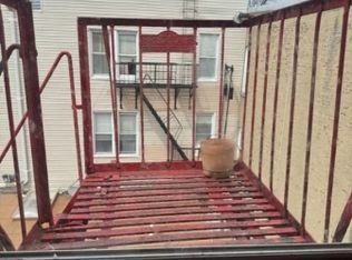 420 18th St, Union City, NJ 07087