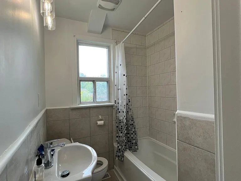 979 Danforth Rd — Photo 17
