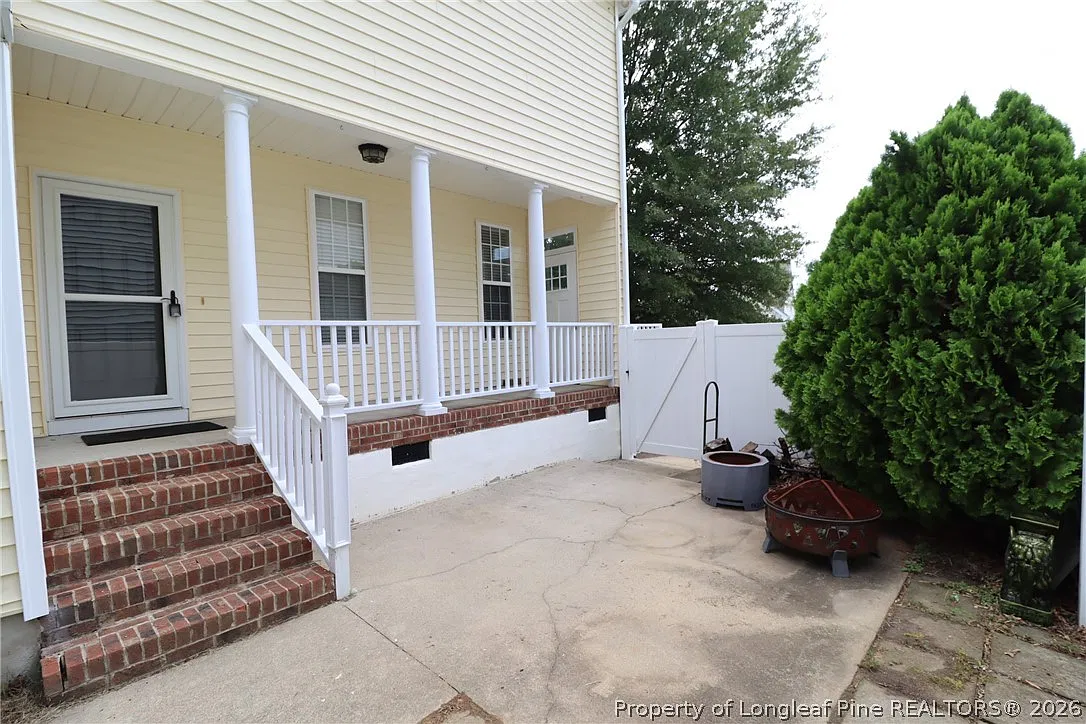 3 bed, 2.5 bath, $1,895 — Photo 4