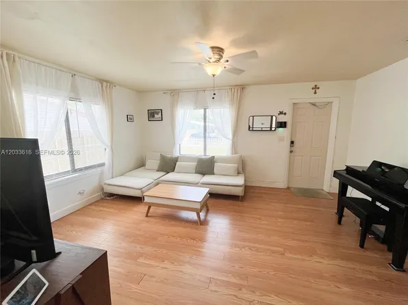 2330 Scott St, Hollywood, FL 33020