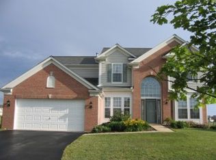 6 Firethorn Ct, Bolingbrook, IL 60490