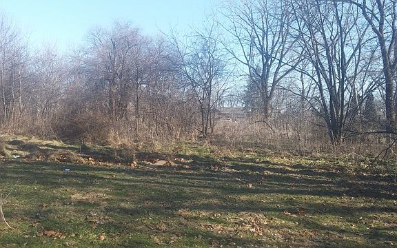 4th image of 17800 Highland Ave