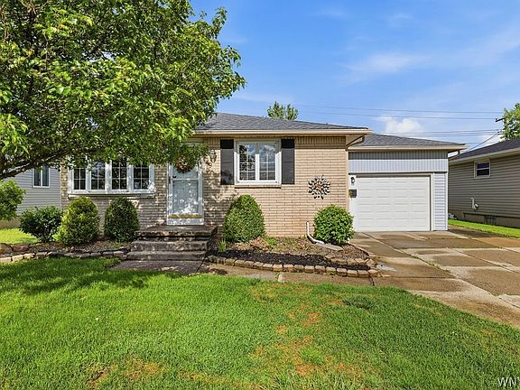 2nd image of 49 Caroline Ln