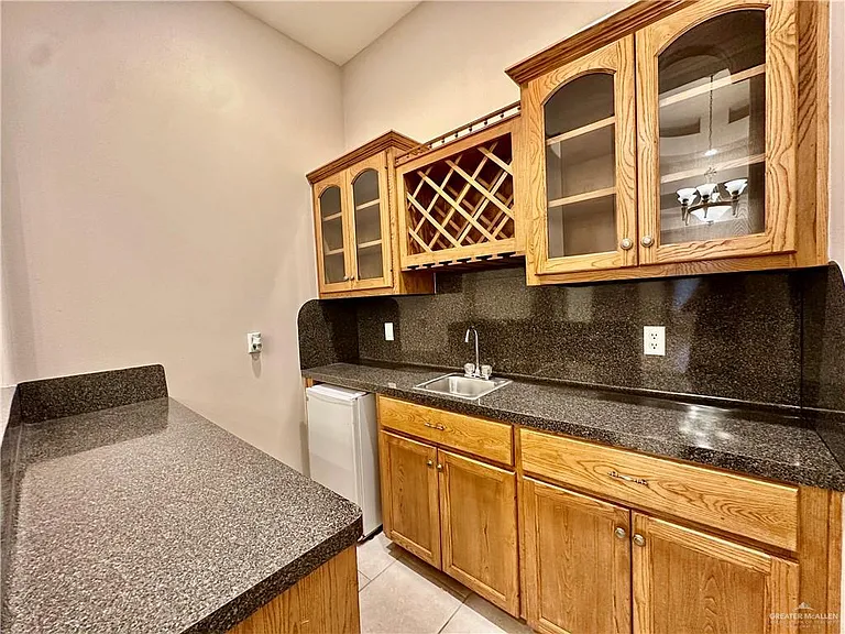 4104 San Roman St — Photo 10