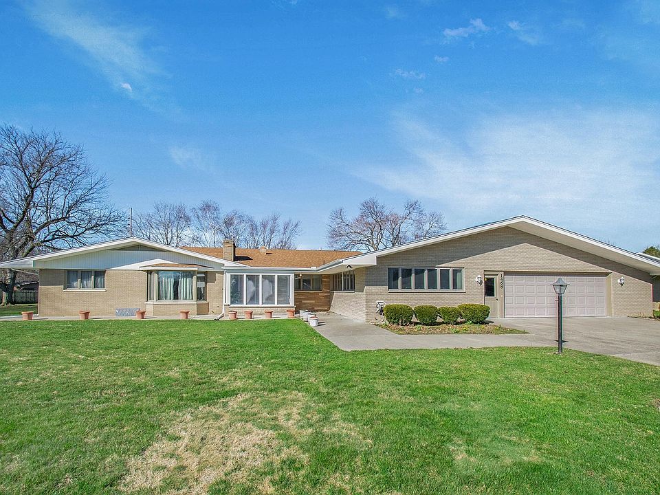 1st image of 1468 S Manor Dr