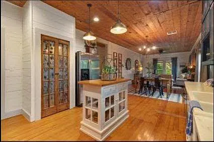 610 Bohlmann Ave — Photo 8