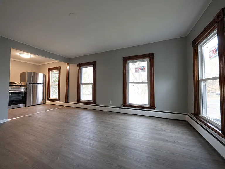 5322 E Seneca St #B — Photo 4