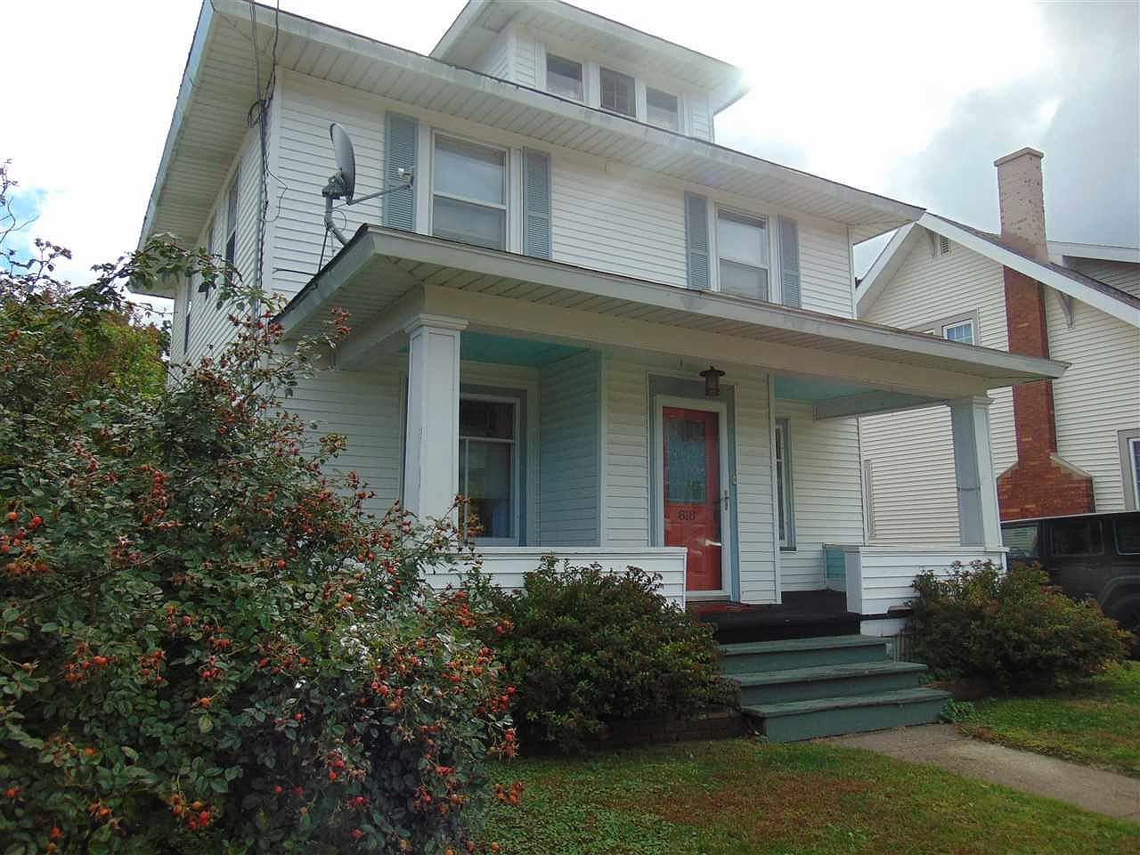 818 Pine St, Marquette, MI 49855 Zillow