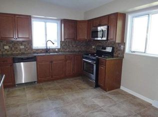 343 Sandra Ln, Chicago Heights, IL