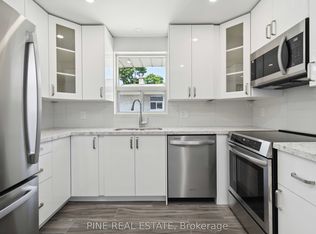 19 Queen St W #3, Mississauga, ON L5H 1L5