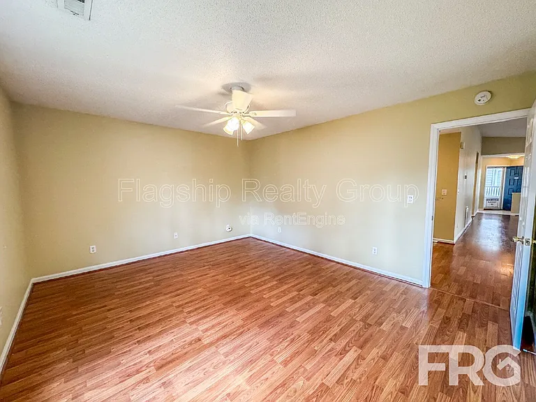 3306 Mulberry Ln #E — Photo 22