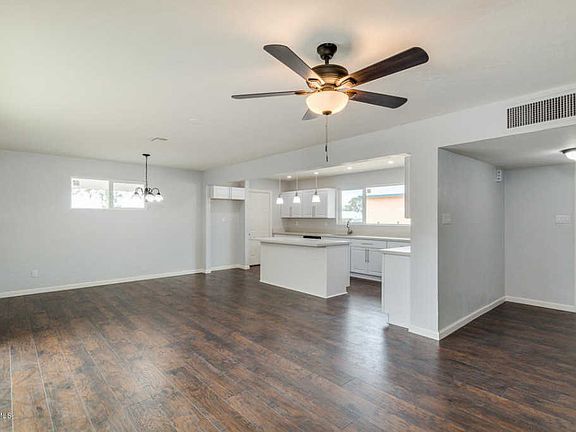4th image of 1332 E Desert Cove Ave