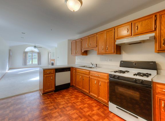 5th image of 133 E 163rd St