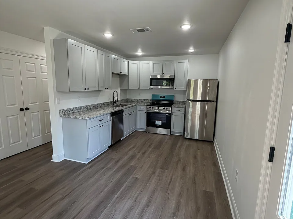 273 Pompano St