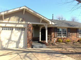 2155 Barclay Rd, The Village, OK 73120