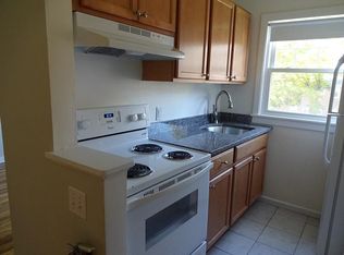25 Montreal St APT 2, Portland, ME 04101