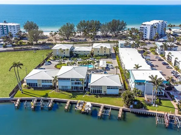 2082 Gulf Shore BLVD N #111, NAPLES, FL 34102