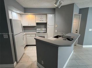 3450 Pinewalk Dr N APT 425, Pompano Beach, FL 33063