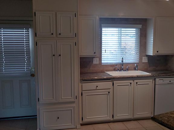 2nd image of 112 Pine Ln