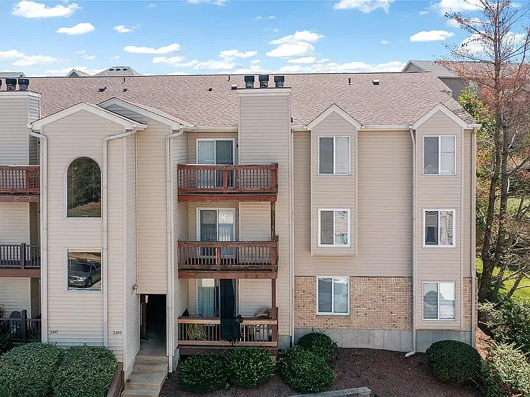 2403 Sandalwood Creek Ct #F — Photo 1