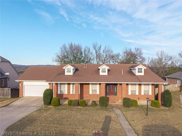 1912 Parkridge Dr, Van Buren, AR 72956