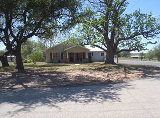 636 N Ranck St, Mason, TX 76856
